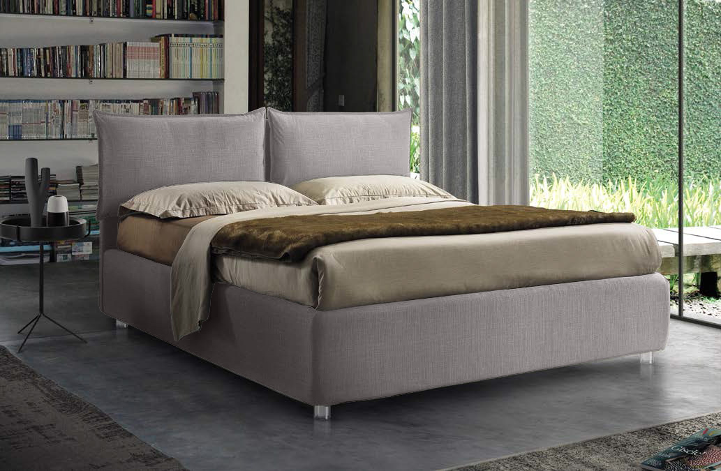 Letto moderno matrimoniale con cuscini in tessuto, finitura Cemento