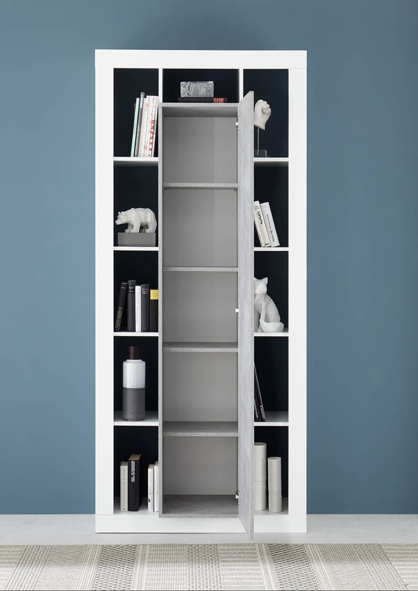 Soggiorno Bianco Lucido e cemento composto da consolle allungabile, specchio, madia 3 ante e libreria 