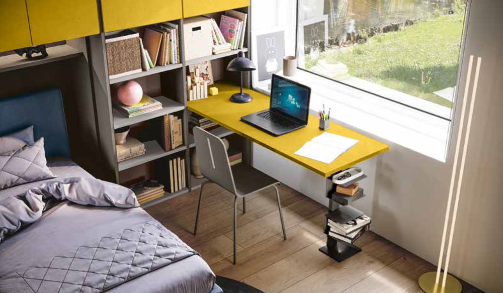 Cameretta a ponte con libreria, finitura Grigio seta, Giallo cedro e Bronzo