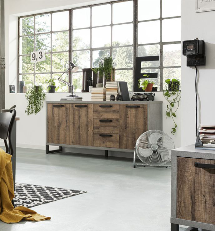 Madia moderna Industry con 3 ante e 3 cassetti in finitura Cemento e Rovere invecchiato