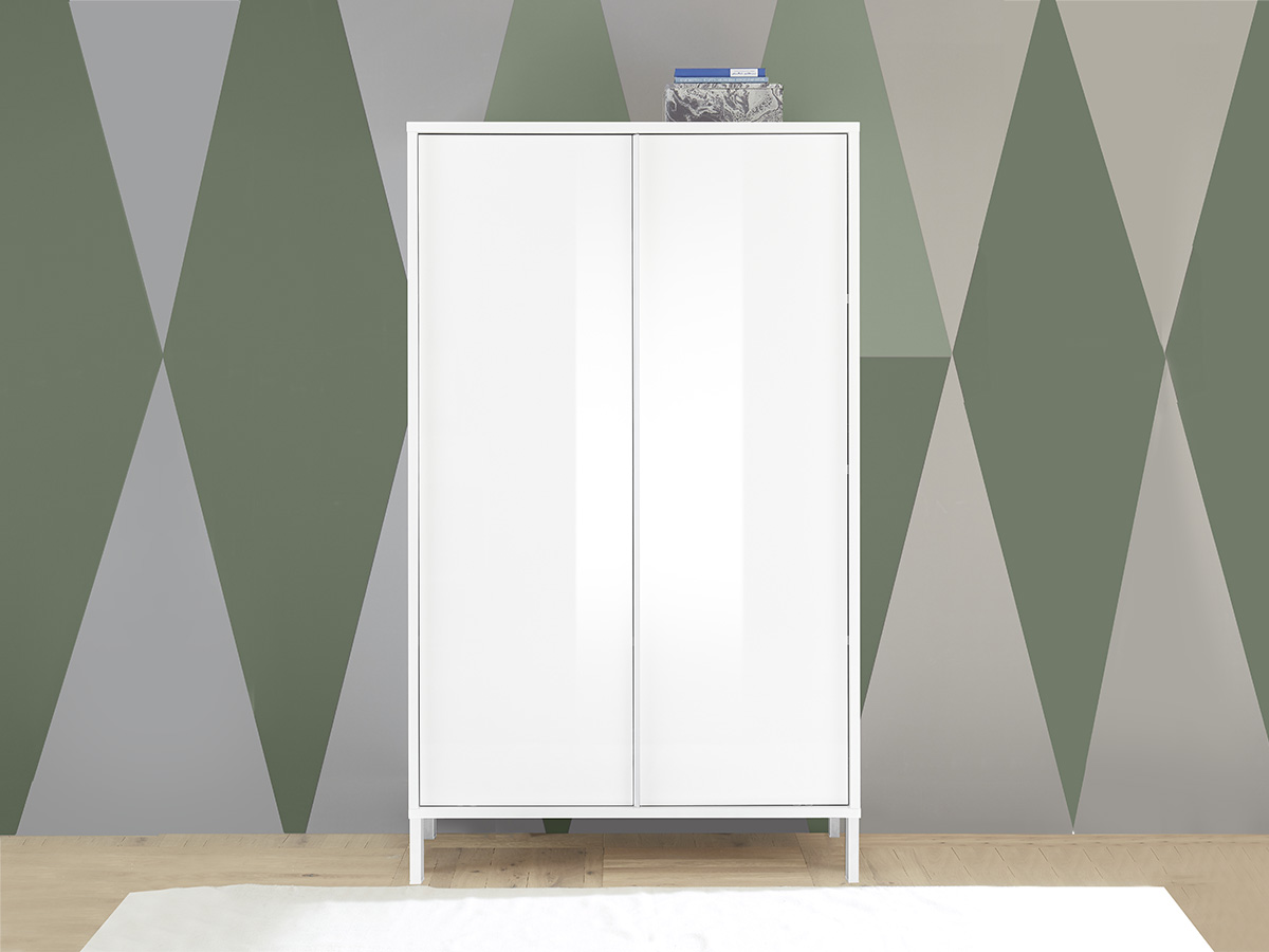 Sala da pranzo, bianca lucida, completa di 2 madie e tavolo