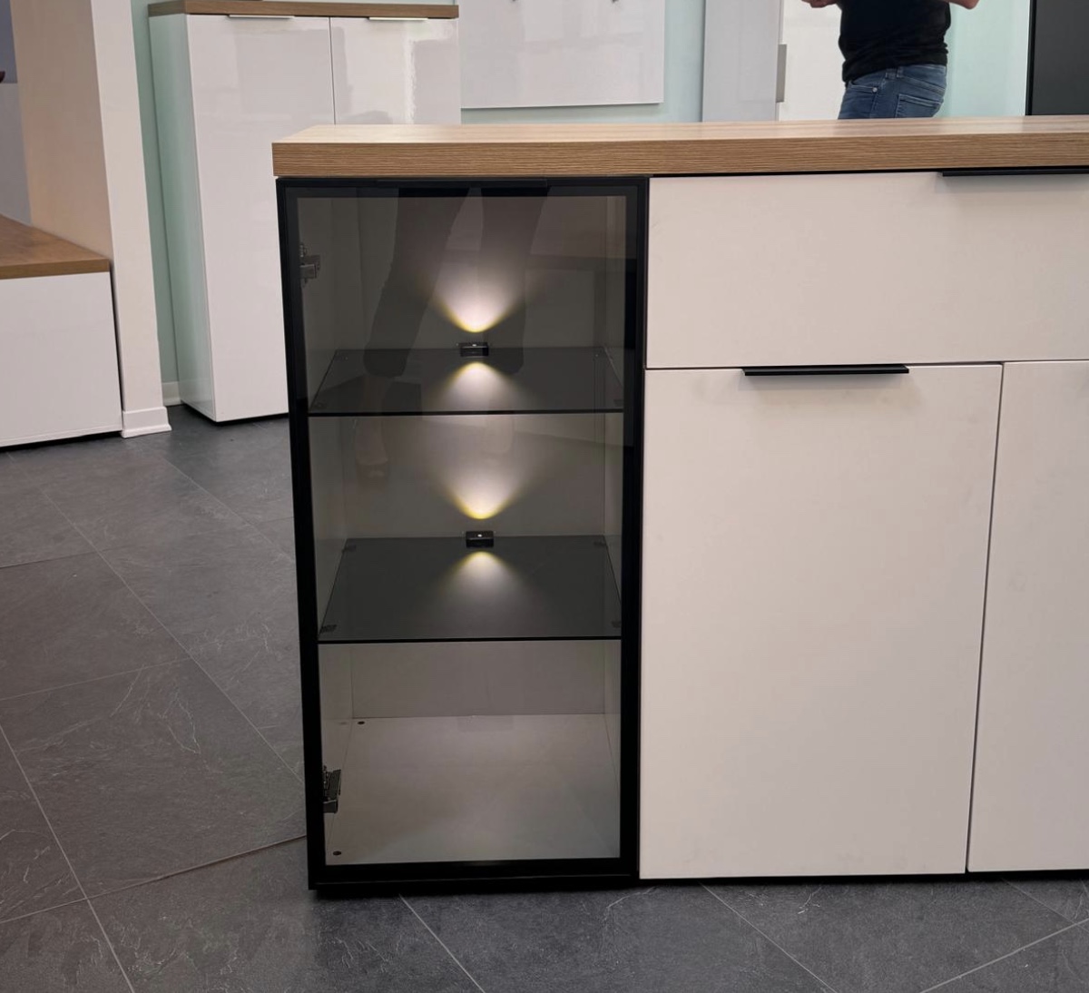 Madia moderna, colore Bianco lucido e Rovere chiaro