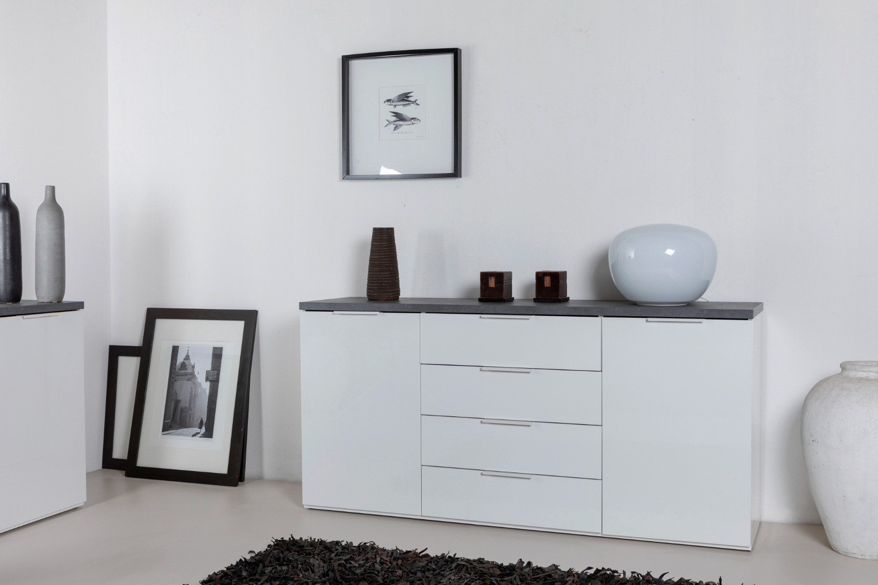 Madia 2 ante e 4 cassetti, finitura Bianco Lucido e Grigio