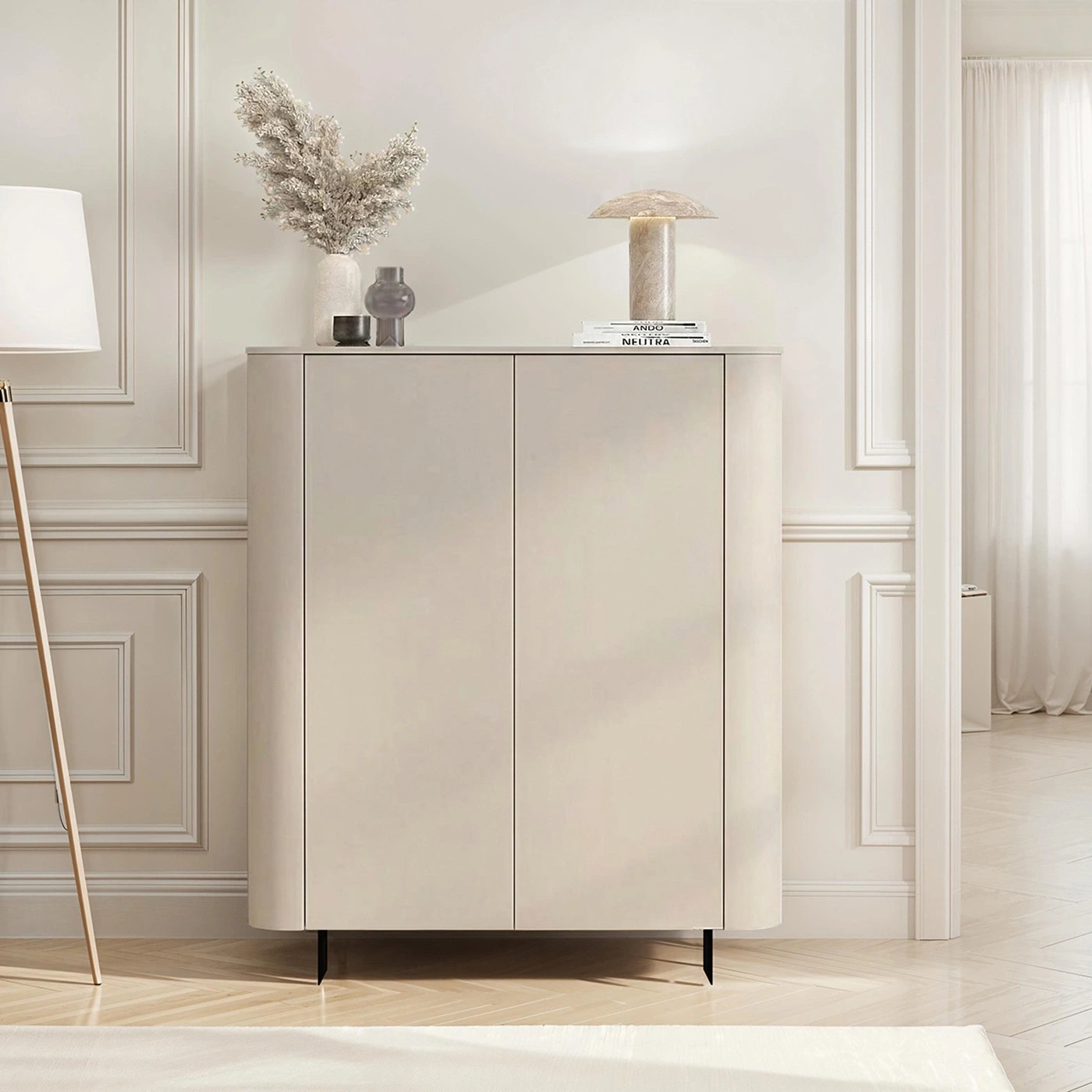 Madia alta a 2 ante, L.130 H.154 P.43, in finitura Cashmere e piedini Lava