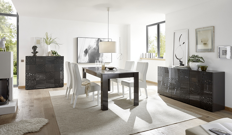 Sala completa di tavolo e 2 madie, grigio serigrafato