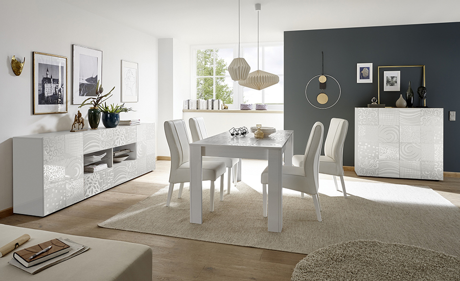 Sala completa di tavolo, 1 madia con 4 cassetti e 1 madia 2 ante in bianco laccato lucido serigrafato