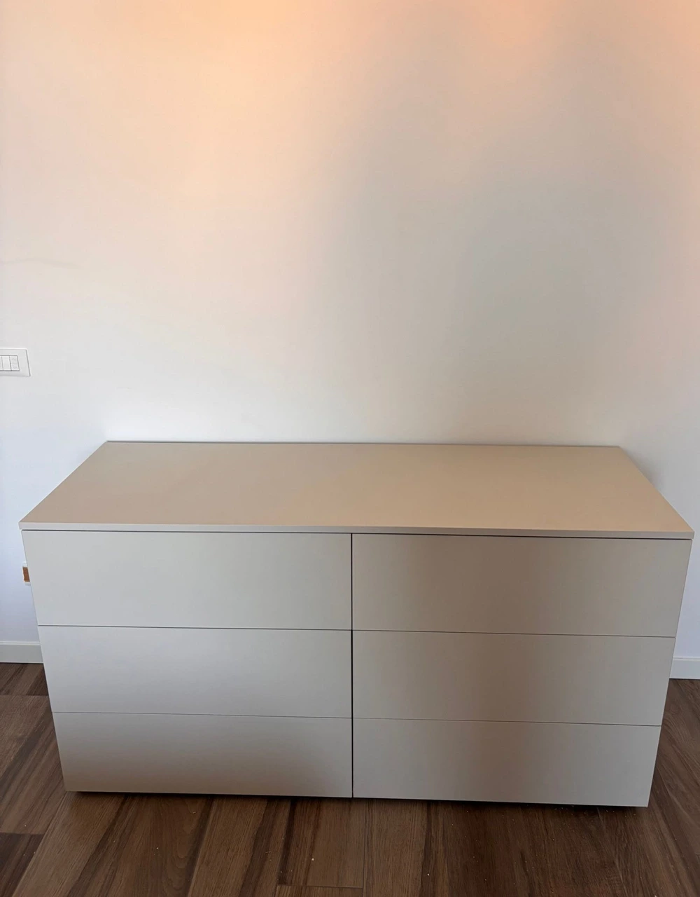 Set moderno composto da comodini e comò 6 cassetti, Orzo