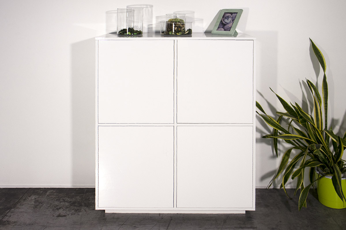 Moderna madia credenza alta di design con quattro ante bianco bianca laccata lucida