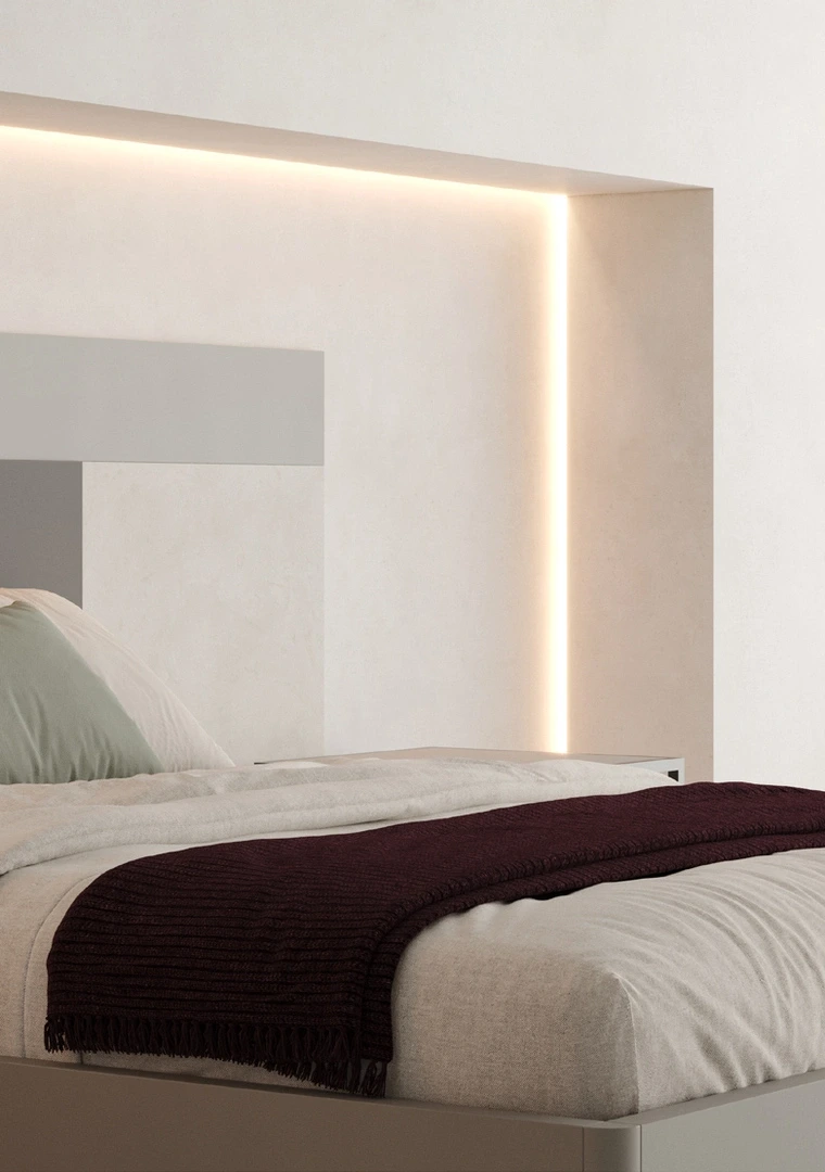 letto in legno laccato