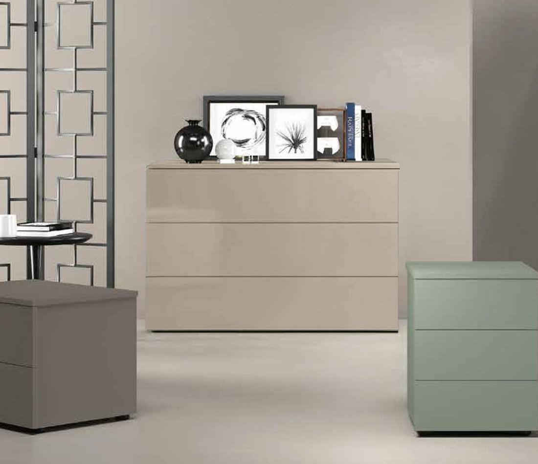Comò moderno a 3 cassetti in finitura Orzo