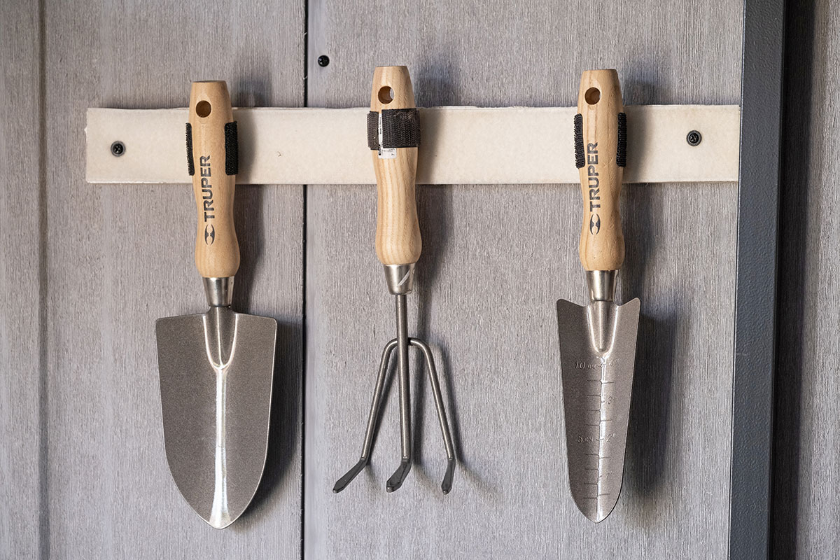 Casetta da esterno Fiorella con porta a due ante