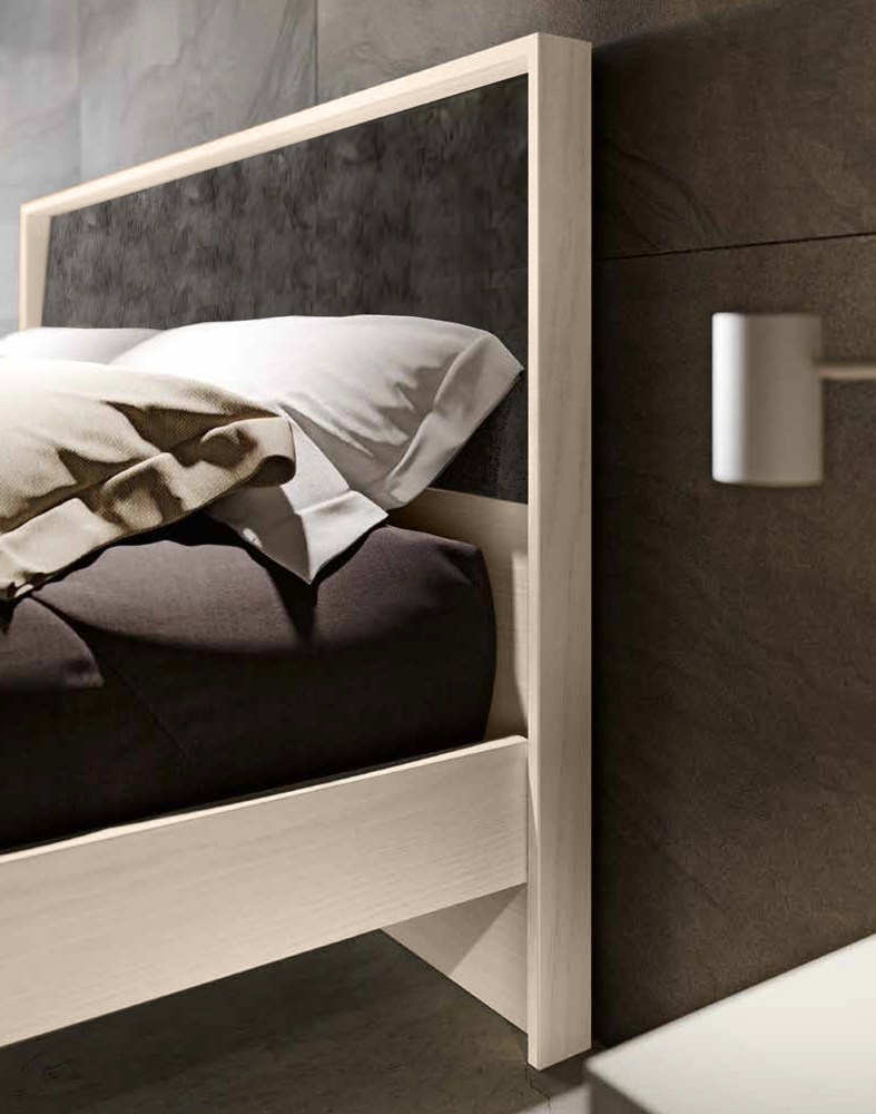 Letto matrimoniale in legno, Olmo Natura con inserto Graniglia scura