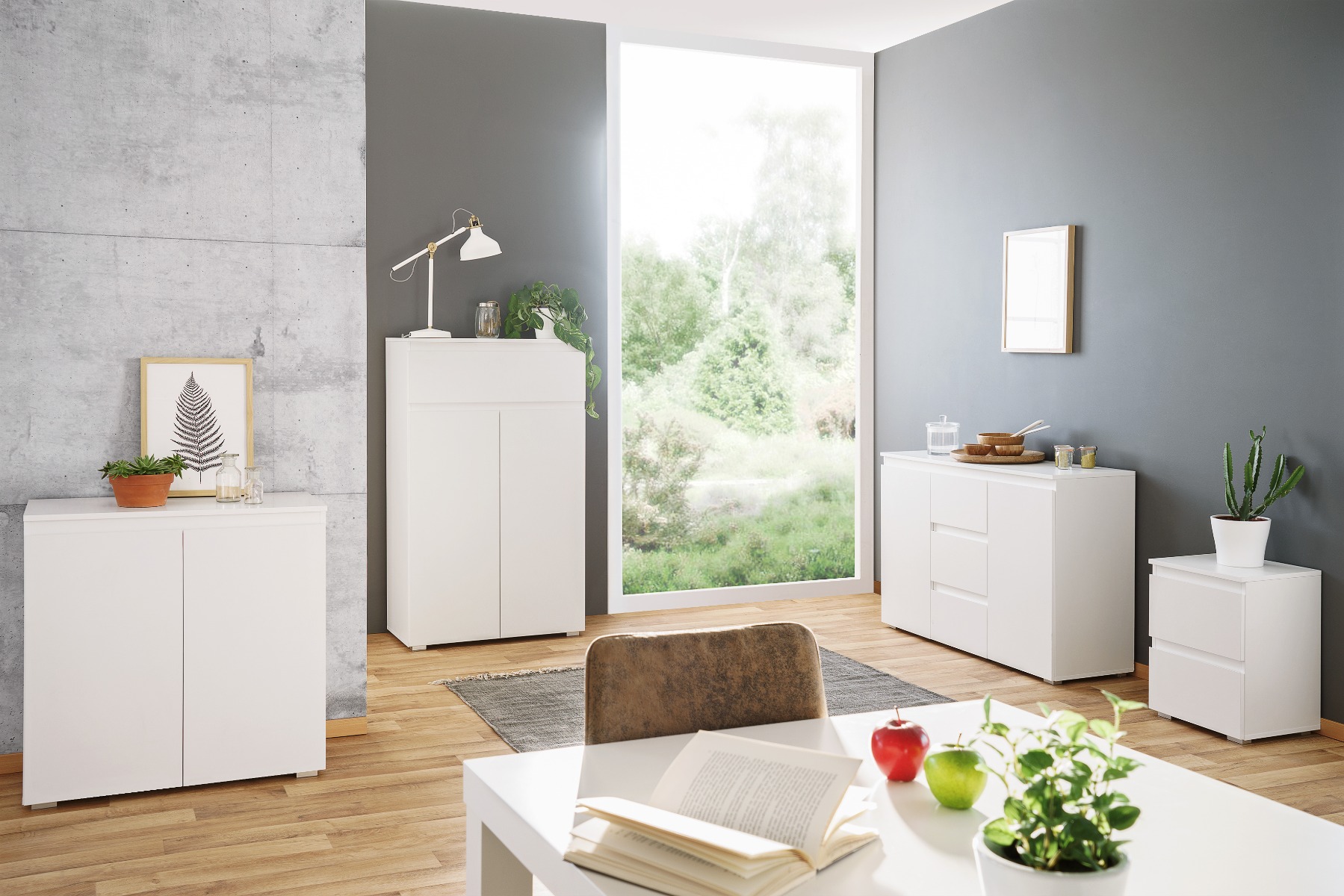 Madia alta dal design semplice con 2 ante e 1 cassetto finitura Bianco opaco