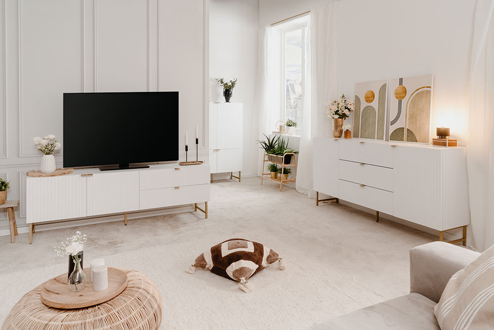 Porta TV bianco opaco stile nordico con gambe dorate Zenzero Shop