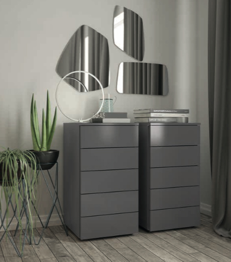 Camera matrimoniale di design in finitura Grigio titanio e Royal oak