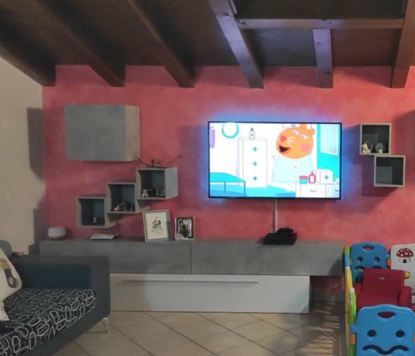 Parete attrezzata bicolore, design moderno Bianco Lucido e Beton