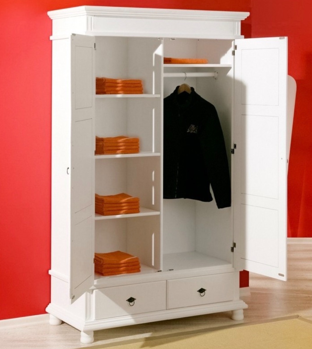 Armadio due ante + due cassetti in pino massello verniciato ad acqua bianco