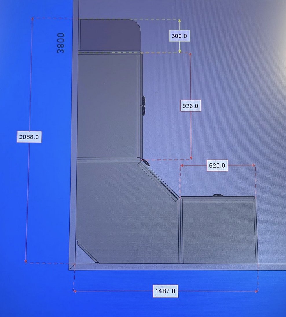 Armadio ad angolo con 4 ante e 3 cassetti in finitura Bianco larice, Orzo e Rosa confetto