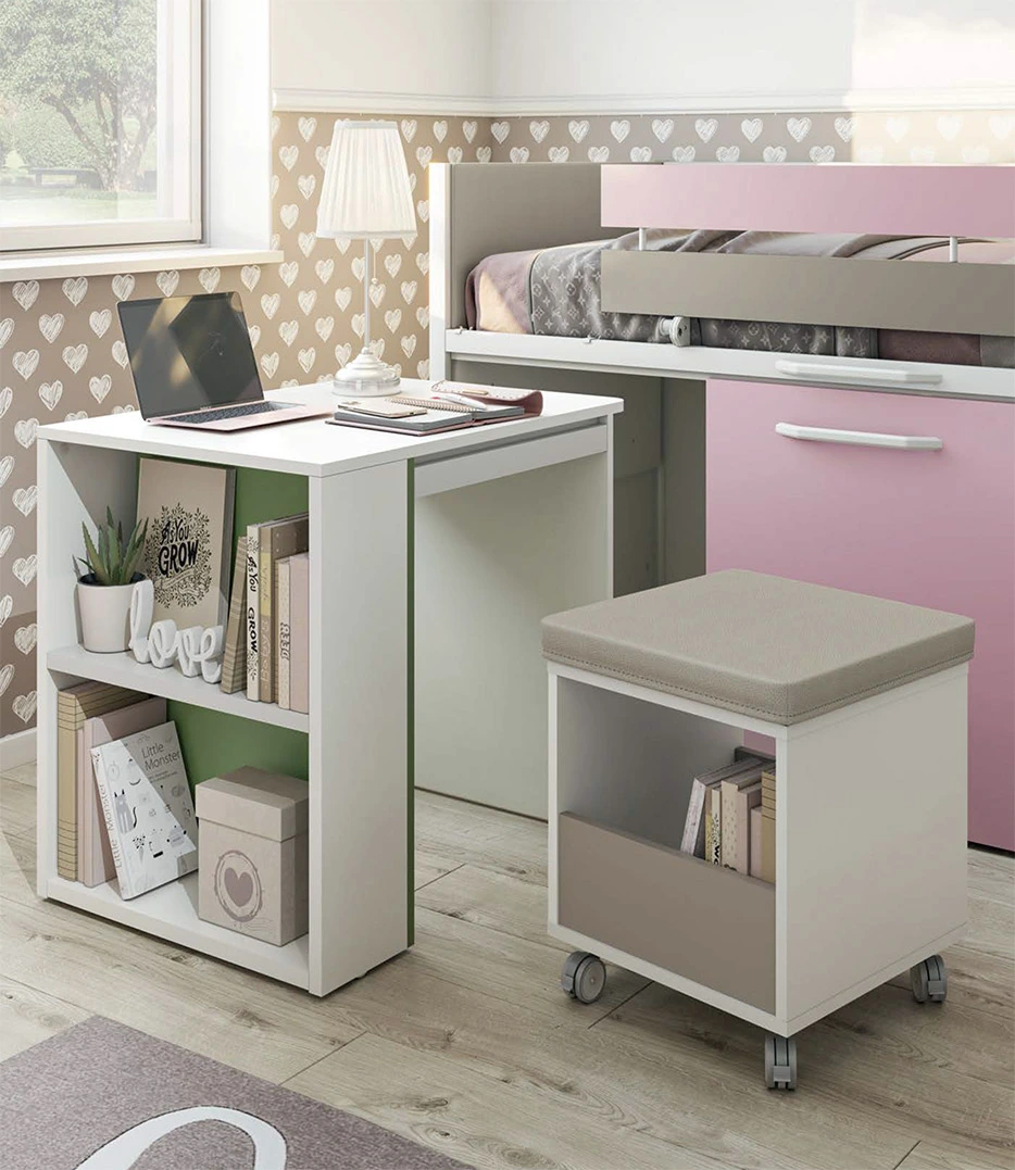 letto rosa con scaletta