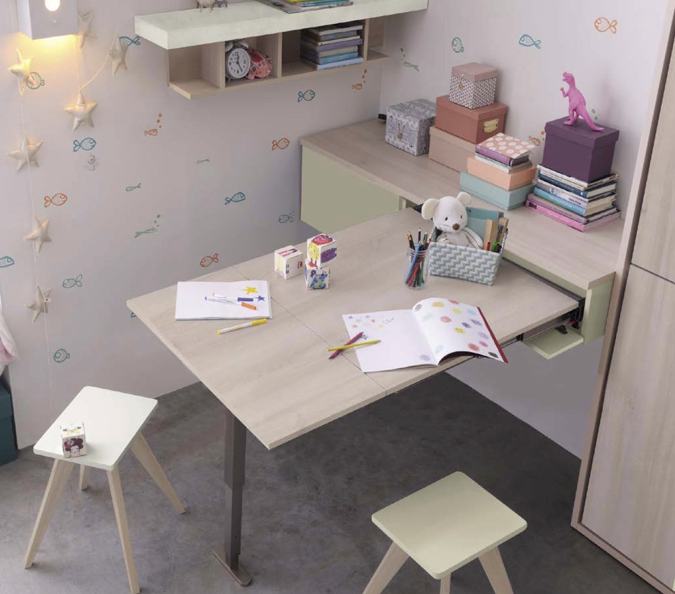 Scrivania salvaspazio estraibile, finitura Ciliegio bianco e Cipria