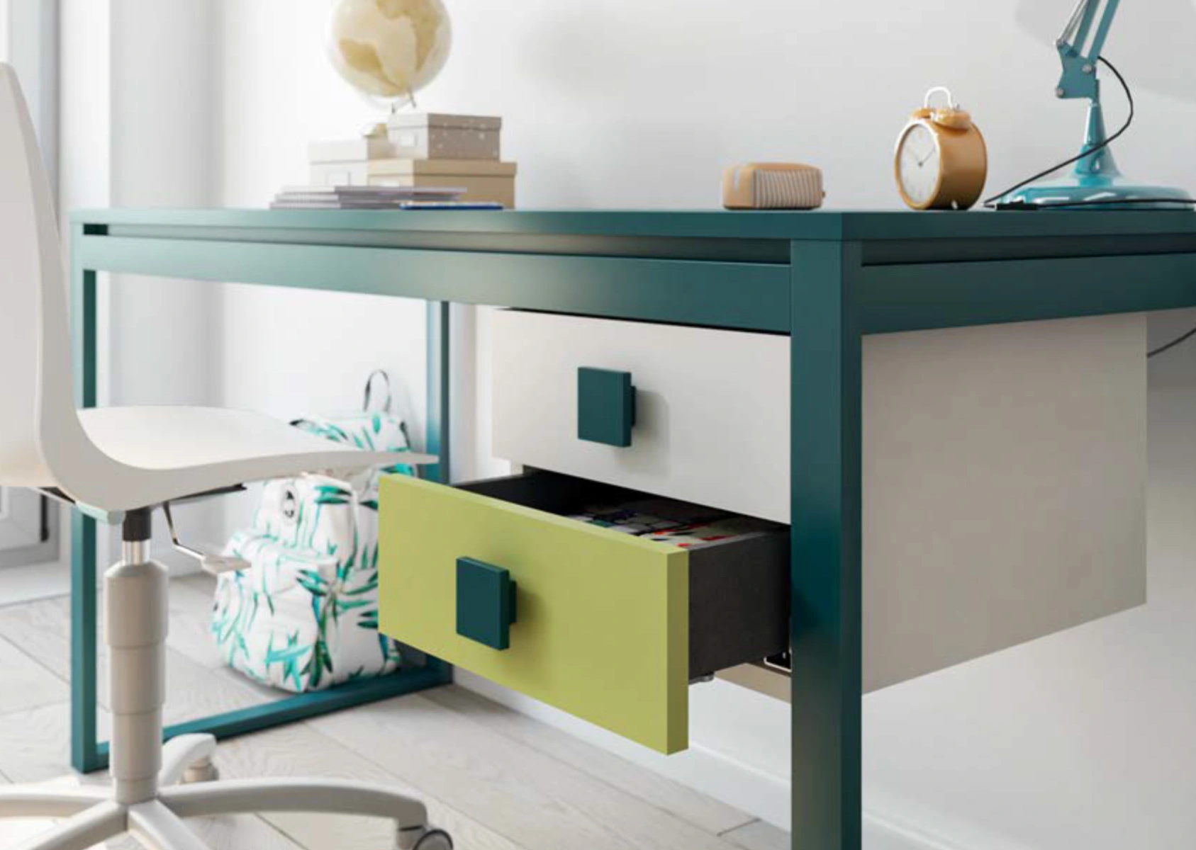 scrivania verde con cassetti