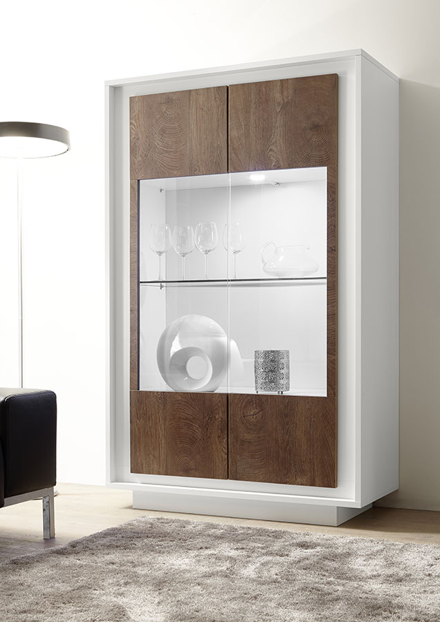 Vetrina Design Moderno, 4 ante Alta, Bianco Opaco con frontali Cognac