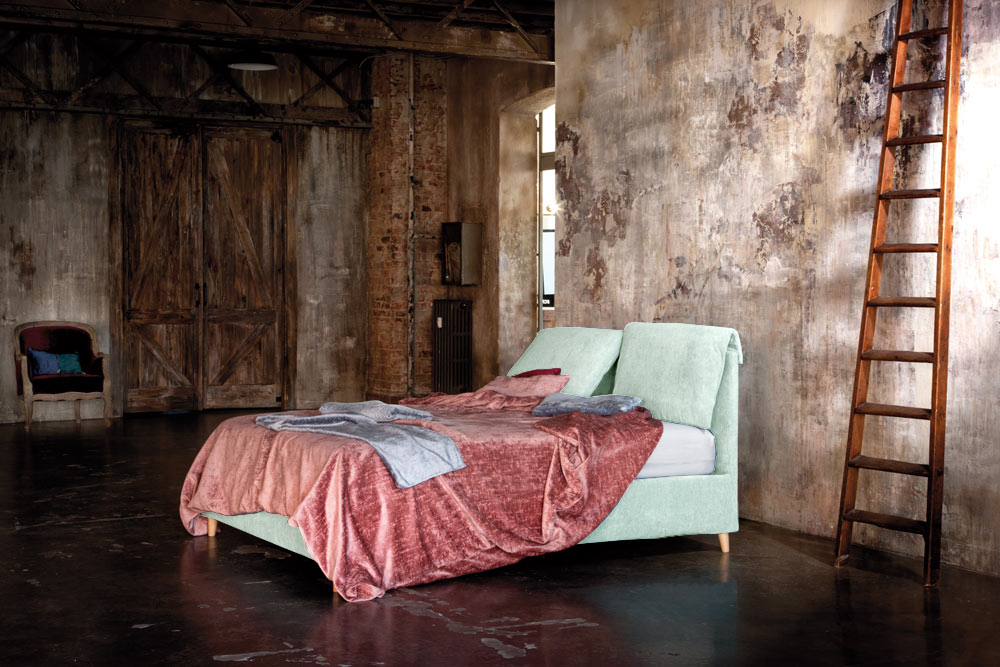 Letto Susanna matrimoniale moderno, disponibile in 70 finiture, completo di rete contenitore