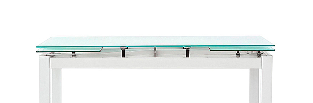 Tavolo allungabile, struttura in metallo bianco e piano in vetro, con apertura laterale