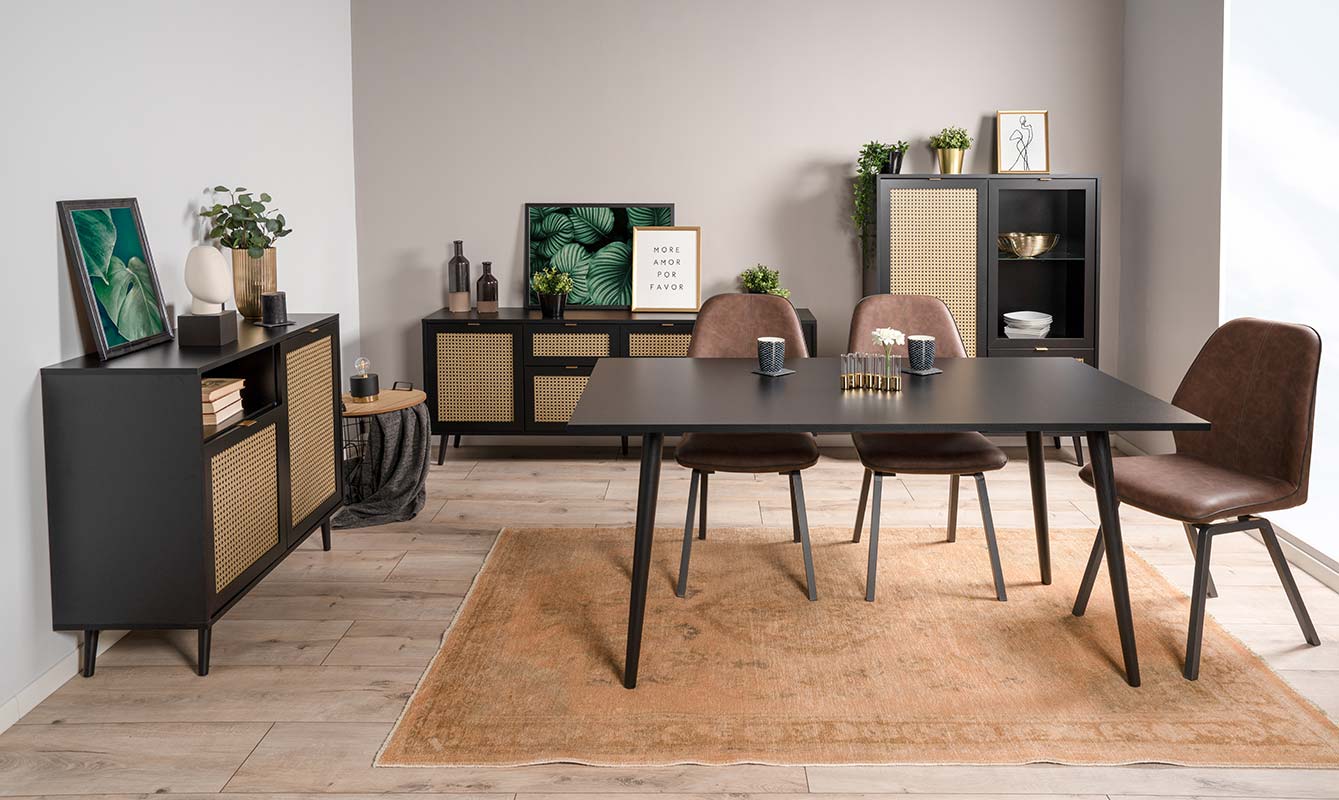 Tavolo moderno Arendal  in finitura Nero opaco