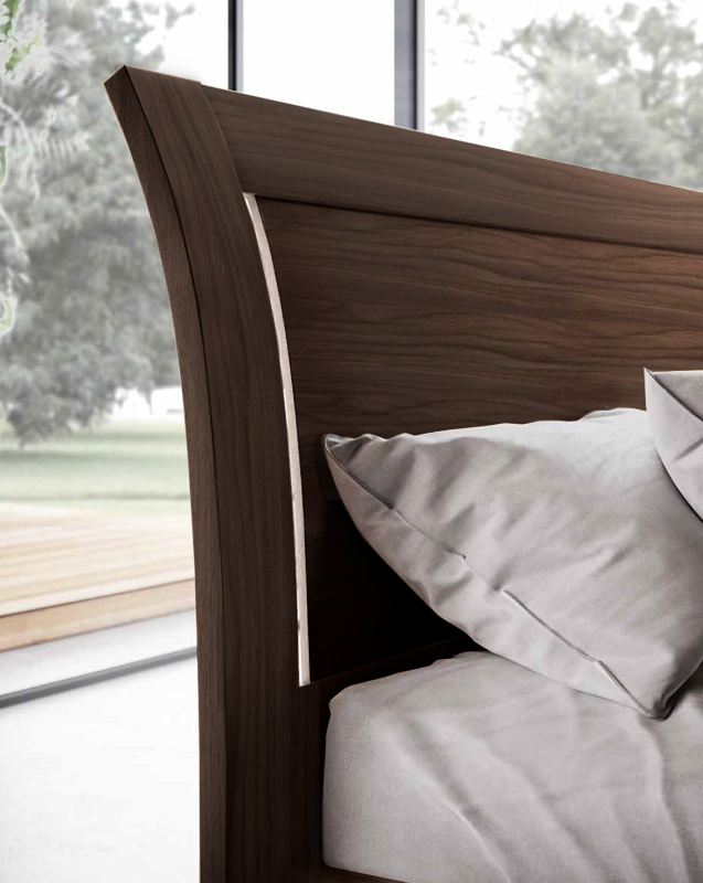 Letto in legno matrimoniale, finitura Noce moro