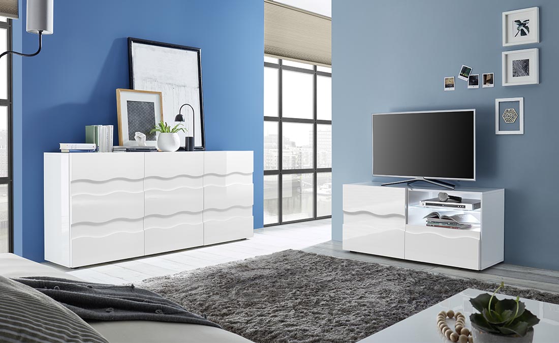 Sala moderna, composta da Madia 3 ante e Porta TV Onda, Bianco Lucido