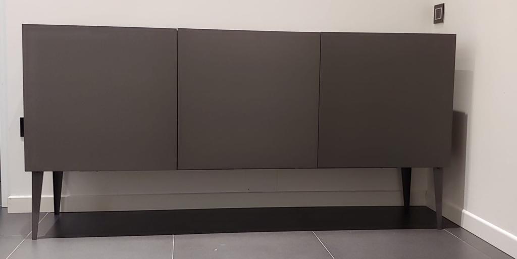 ACQUISTA ANCHE TU Madia moderna 3 ante, Grigio Opaco con piedini