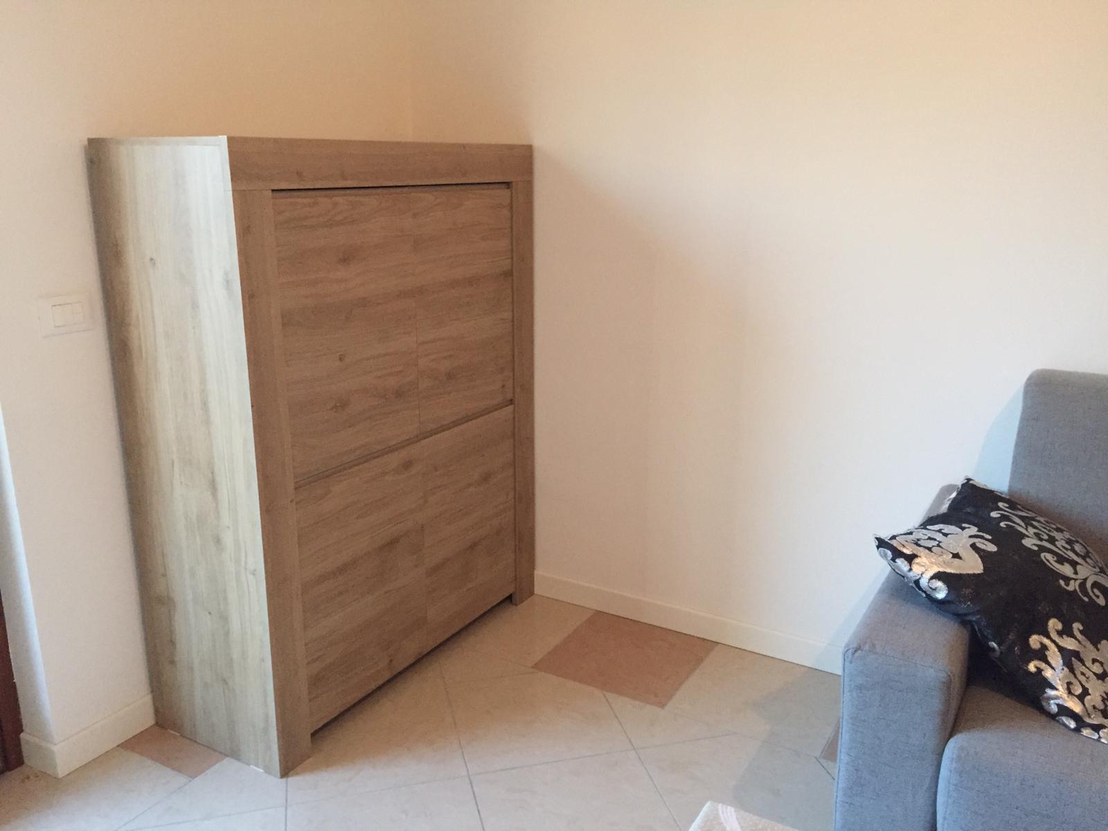 Credenza alta Rovere Cadiz con maniglia a gola
