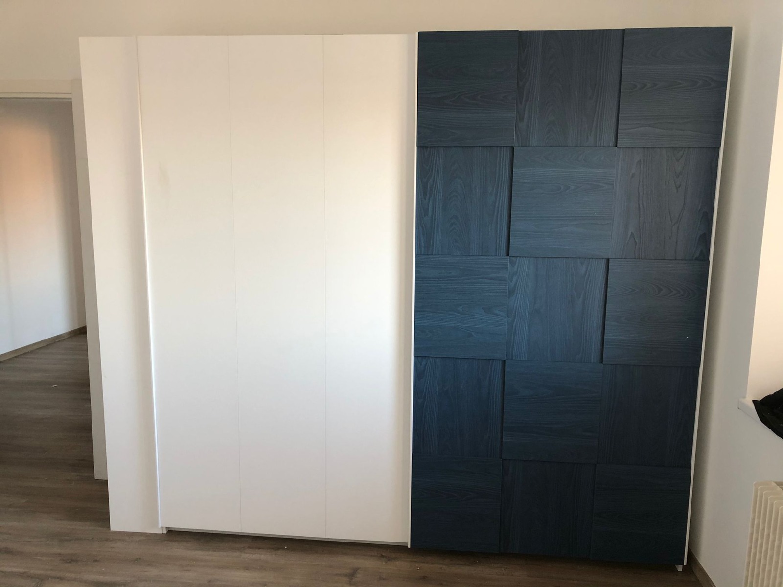 ACQUISTA ANCHE TU Armadio scorrevole bianco opaco e blu moderno a 2 ante battenti