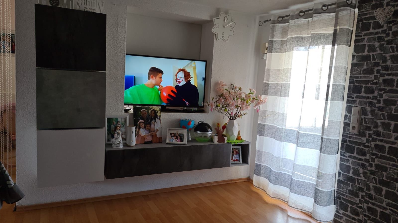 Parete attrezzata, composizione libera, Bianca Lucida, Beton e Ossido 