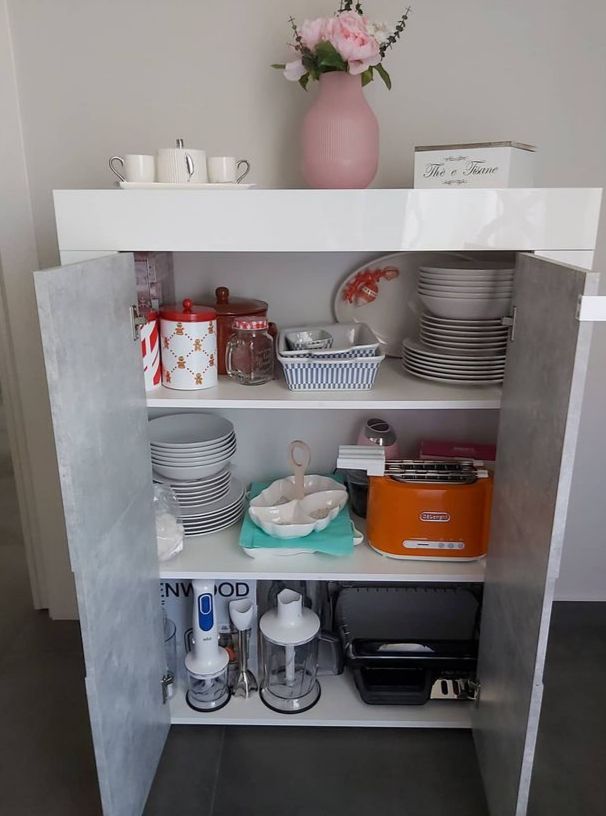 Madia alta bianca e beton con 2 ante