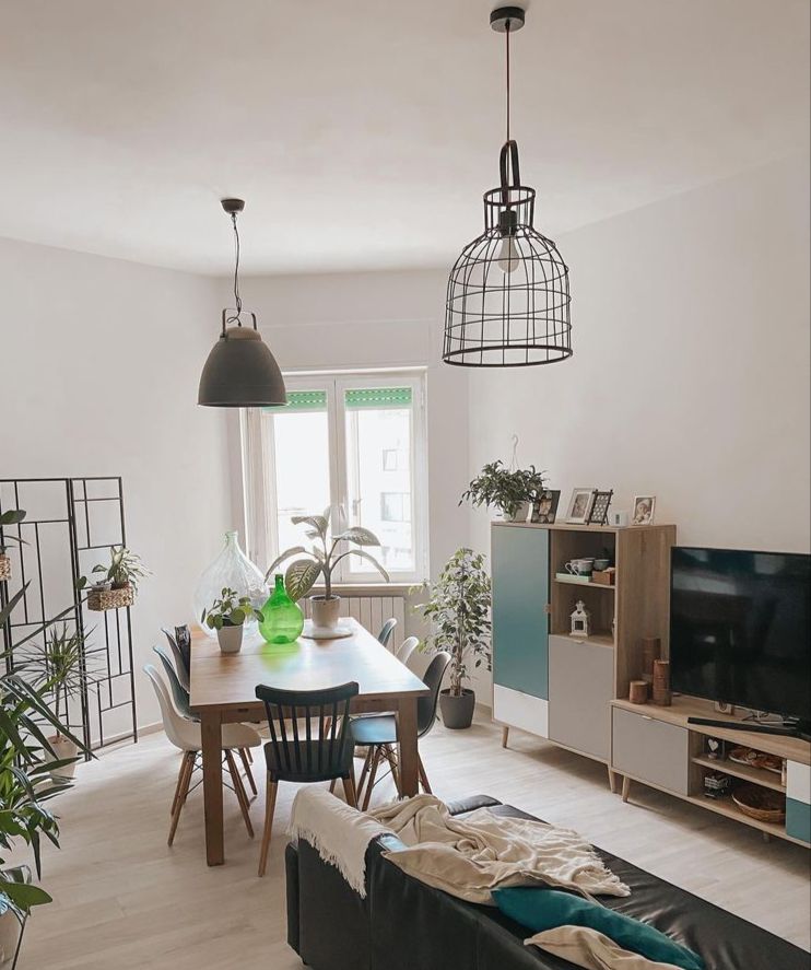 Madia alta stile nordico, finitura petrolio, grigio, bianco e quercia