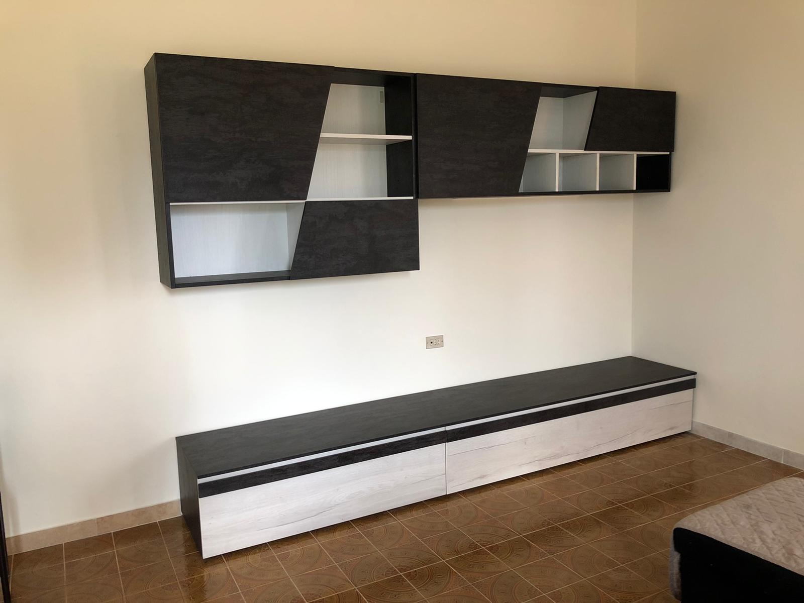 Parete attrezzata di qualità, finitura Legno Bruciato e Rovere sbiancato