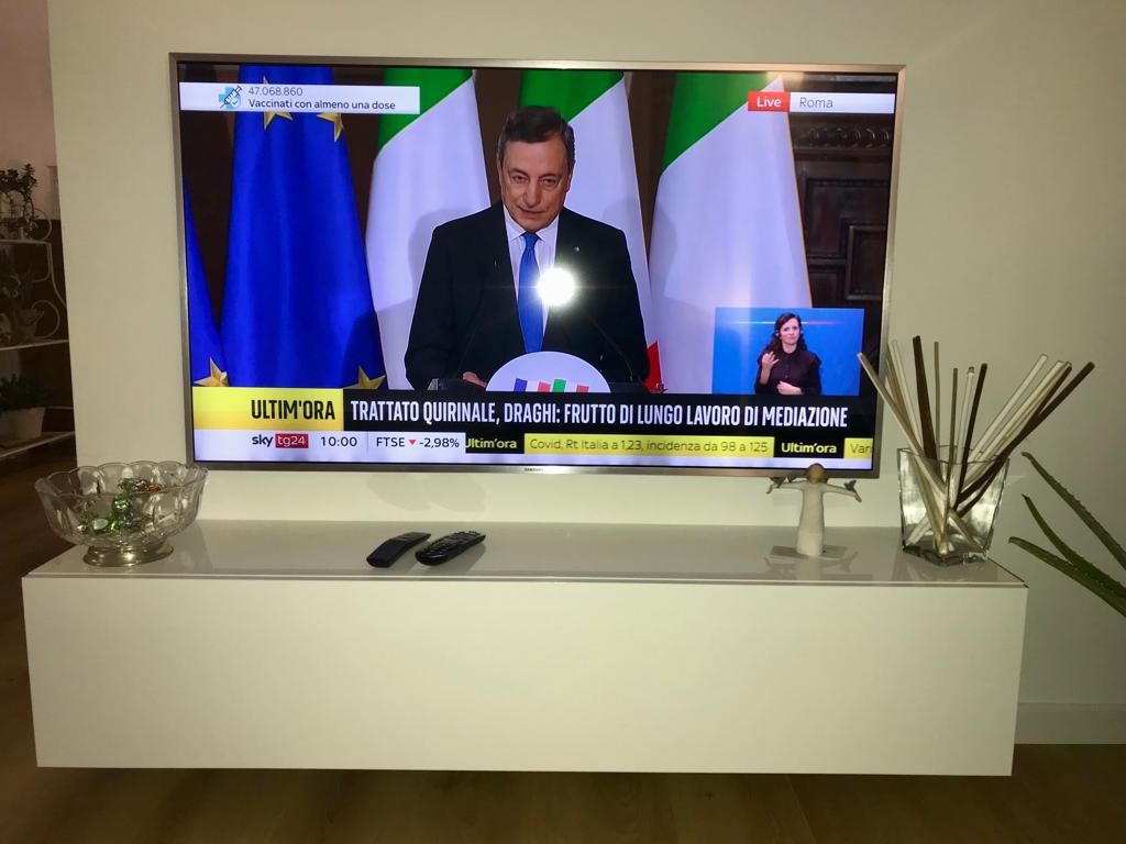 Pratica Base TV sospesa anta a ribalta, finitura bianca lucida