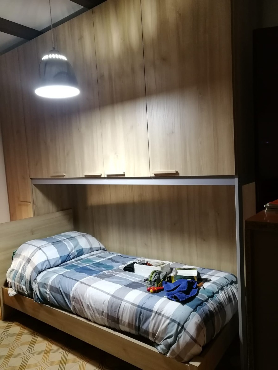 Armadio a ponte moderno, altezza 257, ciliegio nordico