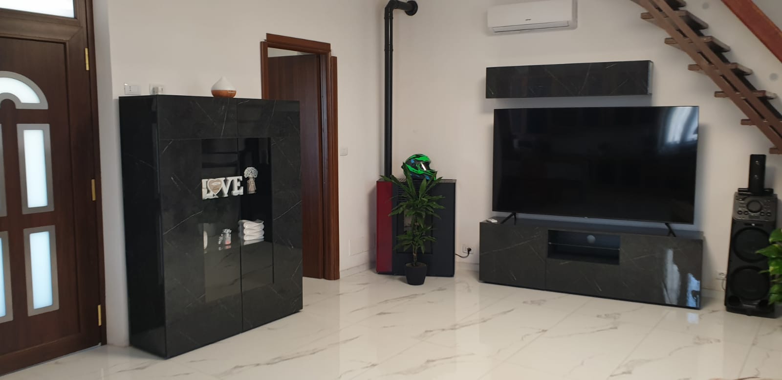 Moderno Porta TV moderno, 2 ante 1 cassetto, finitura Marmo Lucido Nero