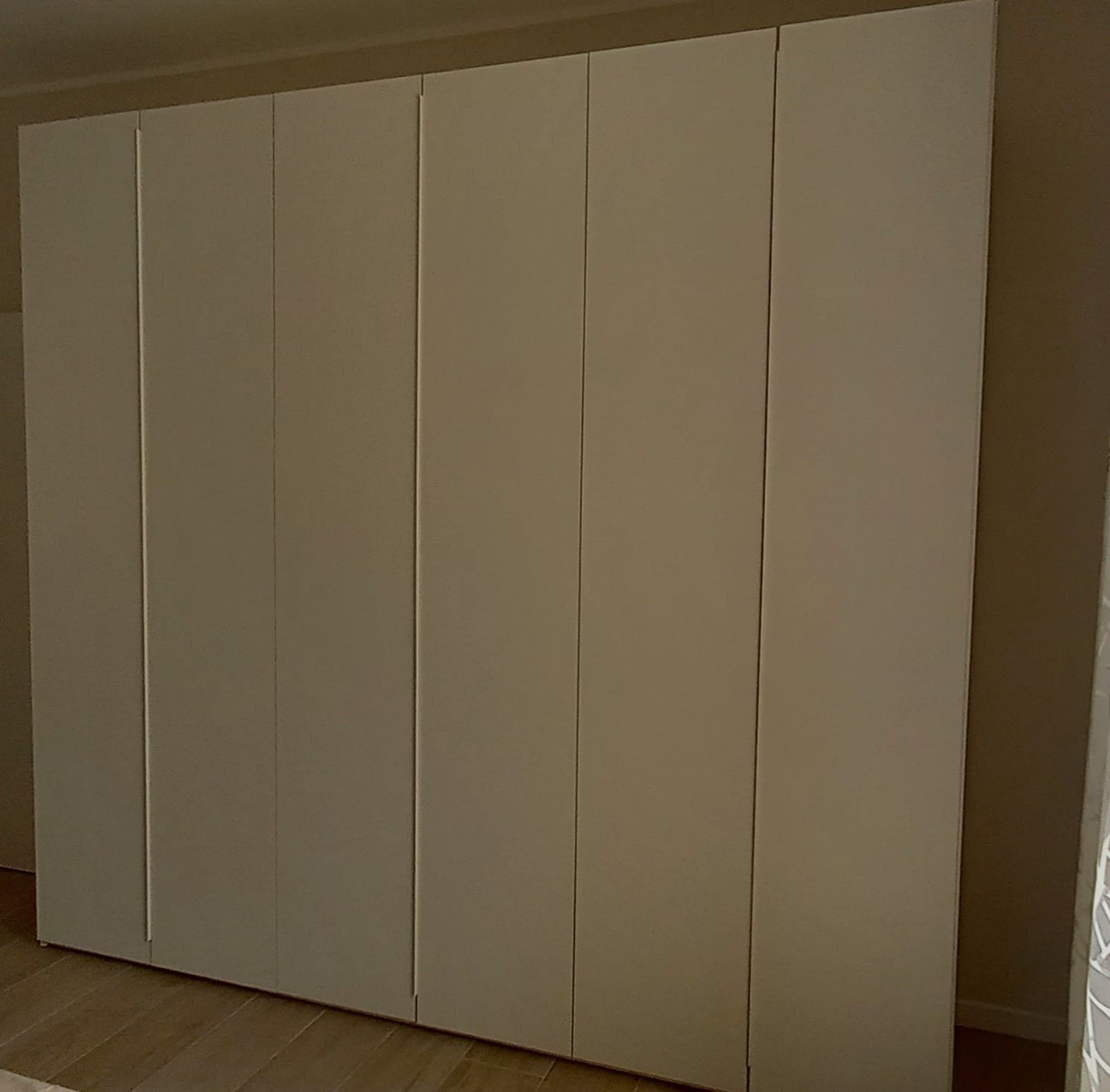 Nuovo Armadio moderno 6 ante Bianco frassinato