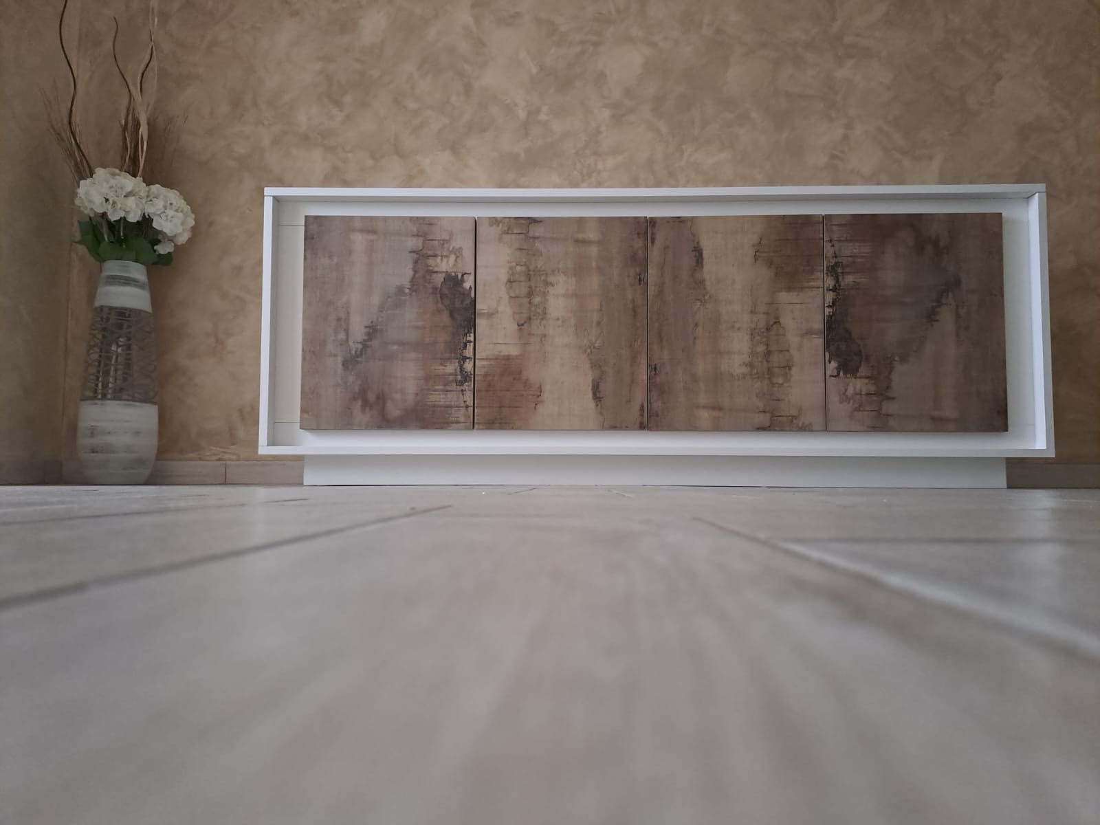 Promozione madia 4 ante bianca e pero